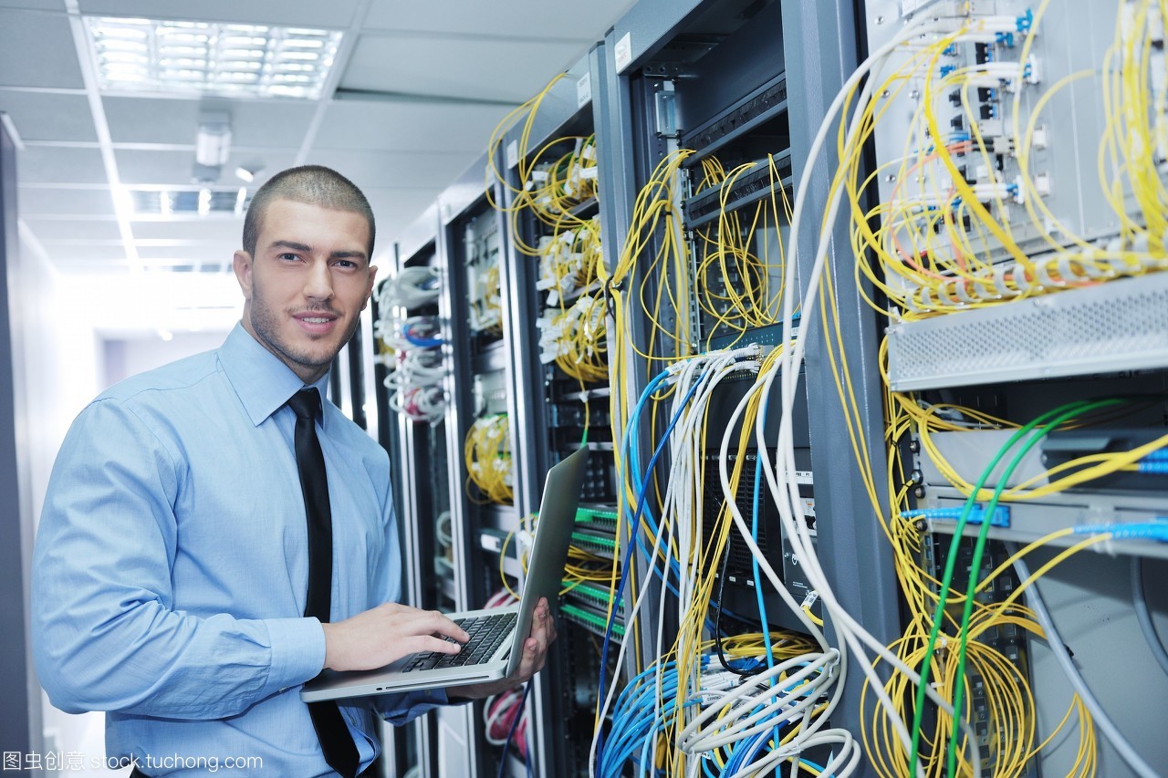 网络工程师的利器 轻薄铝笔记本在现代服务器室的应用